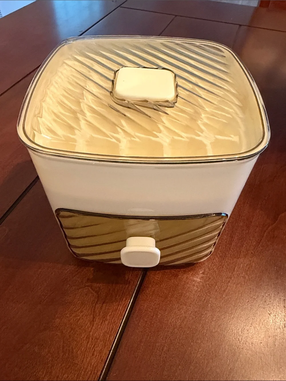 Handled Press-Type Ice Cube Tray (Double-Layer)